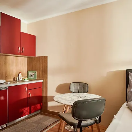 Apartament Silent In Historic Building W Free Parking Brunn am Gebirge